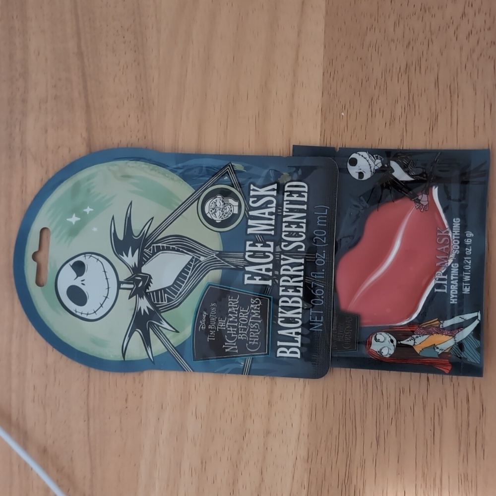 Disney Nightmare Before Christmas Blackberry Face & Lip Mask Set New
